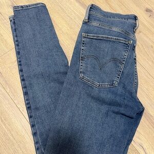 Levi jeans